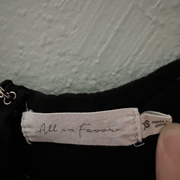 Stunning Black Floral Dress Size Small - Picture 3 of 3